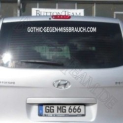 Heckscheibenaufkleber Gothic gegen Missbrauch